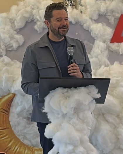 Daniel Priestley speaking at the Creator Leaders Retreat