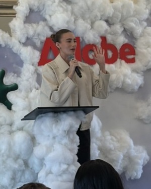 Vicky Owens speaking at the Creator Leaders Retreat