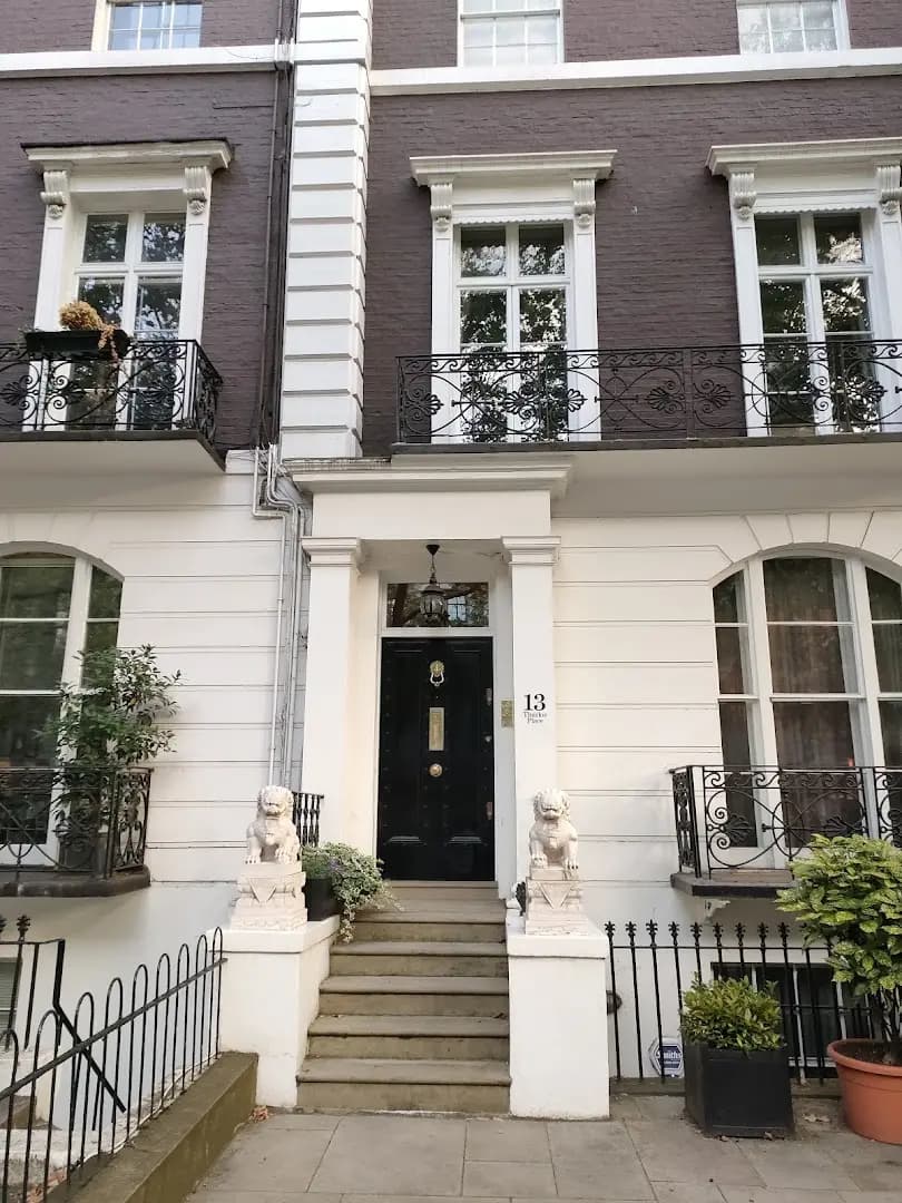 Thurloe Place Cabmen's Shelter